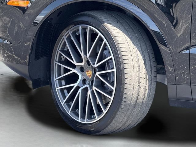 Used 2022 Porsche Cayenne Platinum Edition AWD/4WD image 48