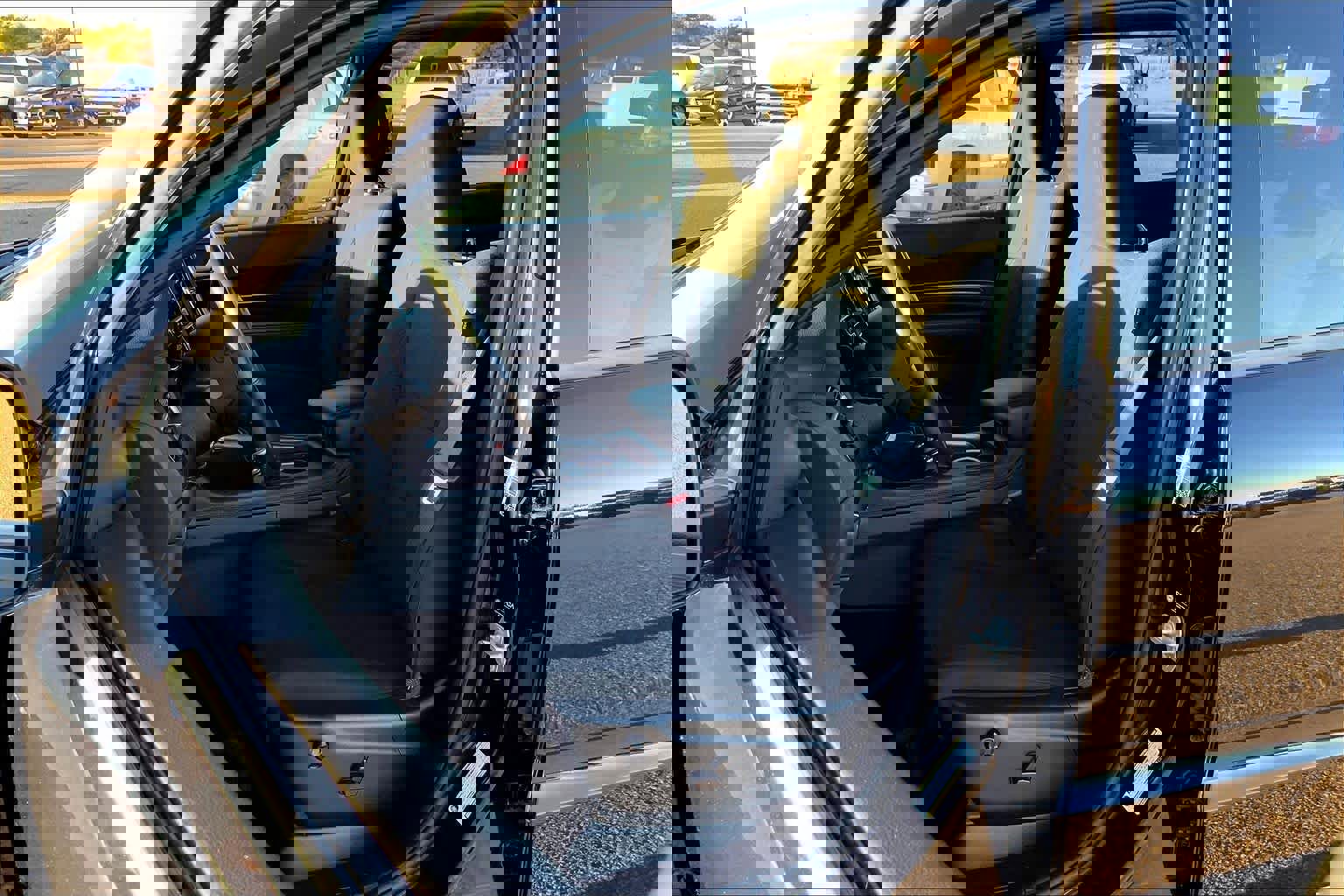 Used 2024 Dodge Durango SXT w/ 3rd Row Seating Group image 13