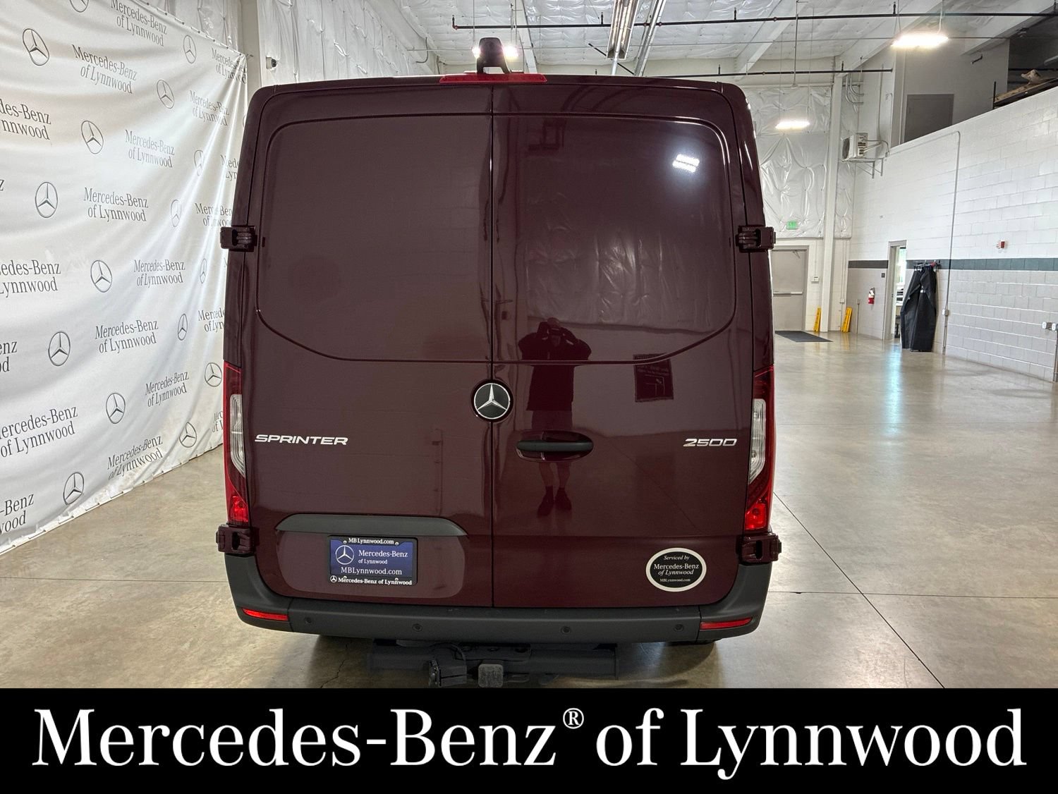 Used 2025 Mercedes-Benz Sprinter 2500 image 4