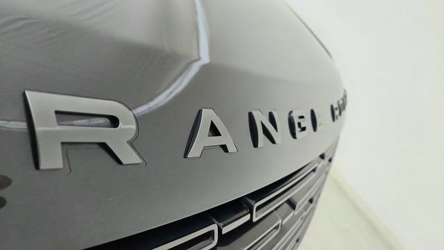 Used 2023 Land Rover Range Rover SE AWD/4WD image 16