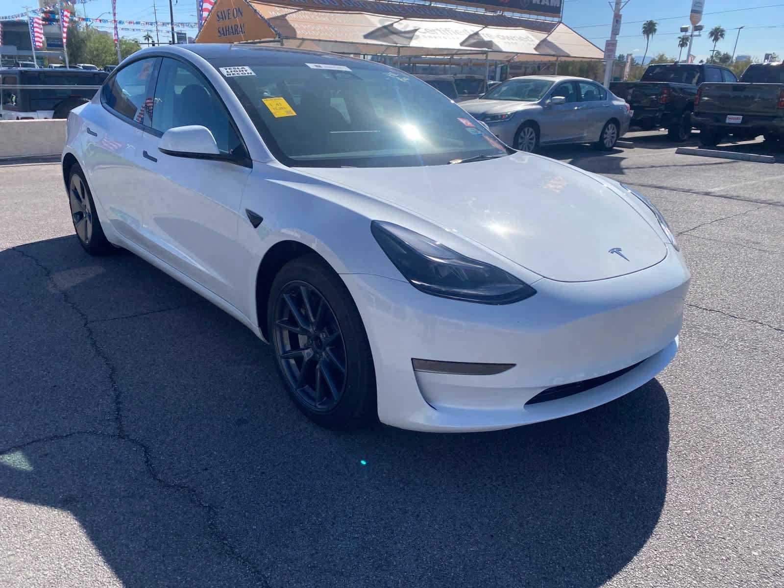 Used 2023 Tesla Model 3 Standard Range RWD image 3