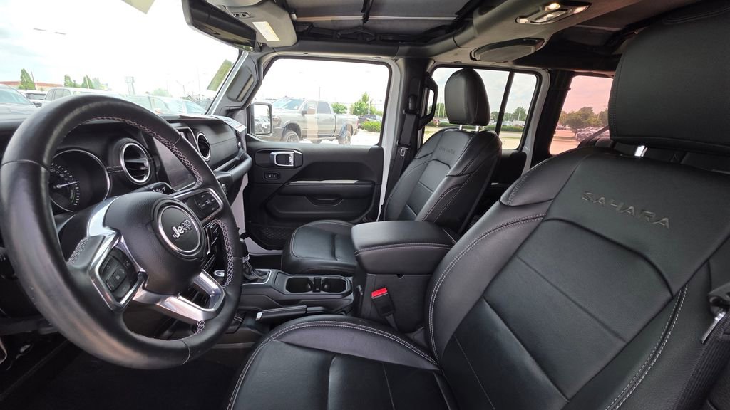 Used 2023 Jeep Wrangler Unlimited Sahara w/ Cold Weather Group AWD/4WD image 11