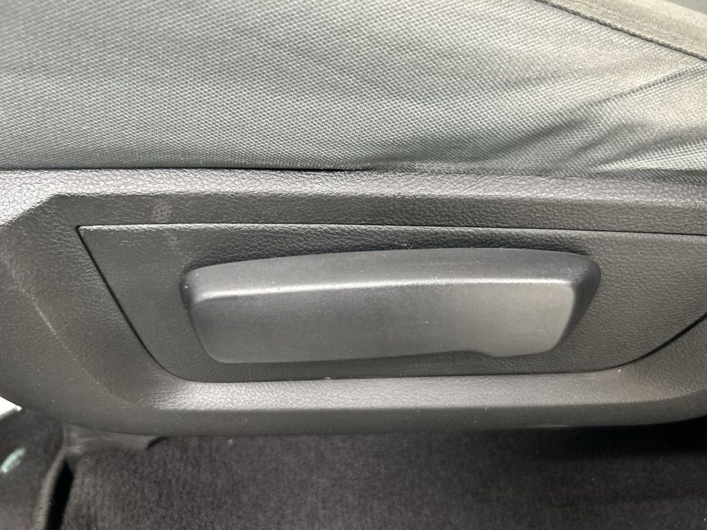 Used 2018 RAM 1500 Express w/ Express Value Package AWD/4WD image 10