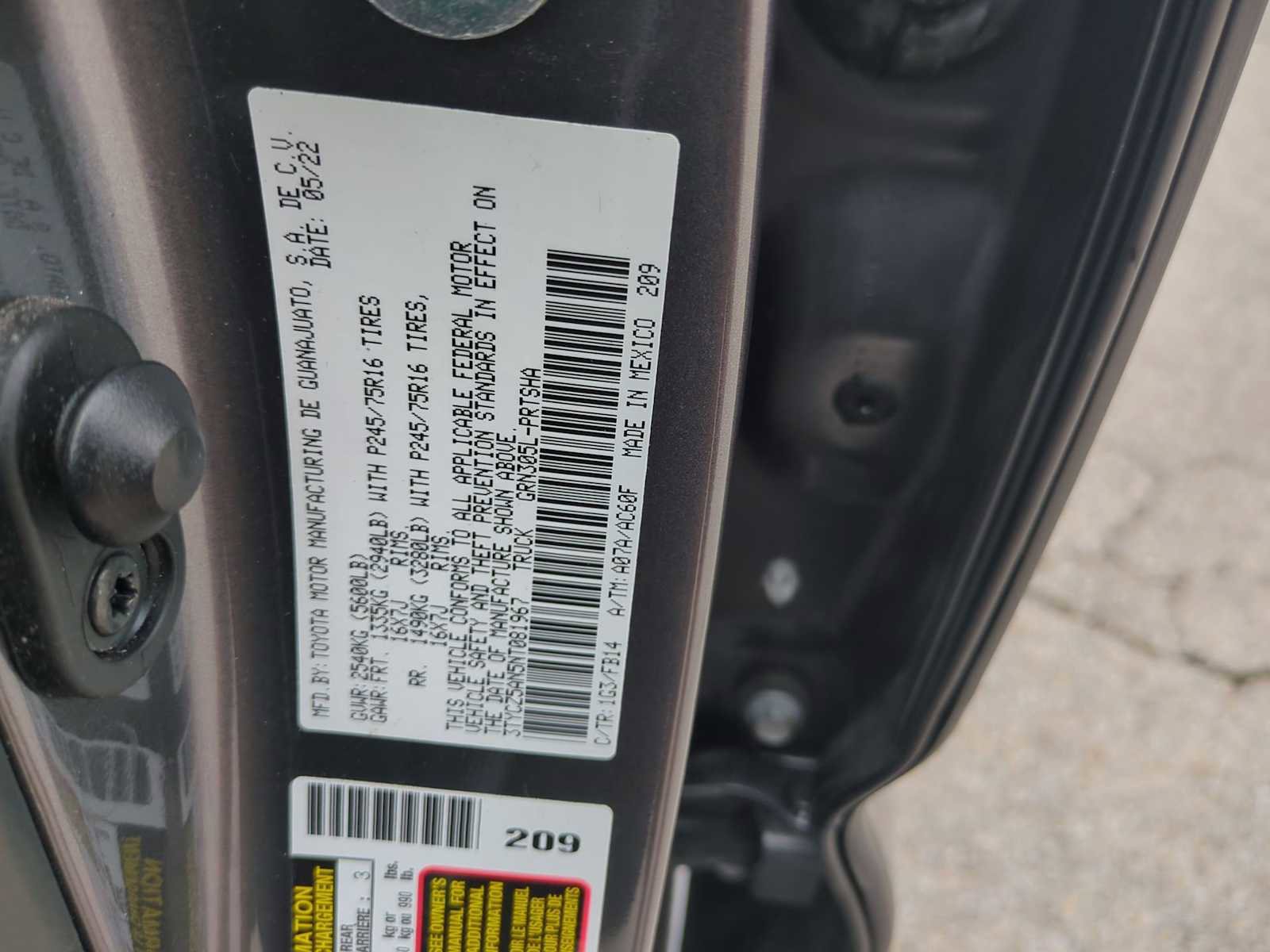 Used 2022 Toyota Tacoma SR AWD/4WD image 31