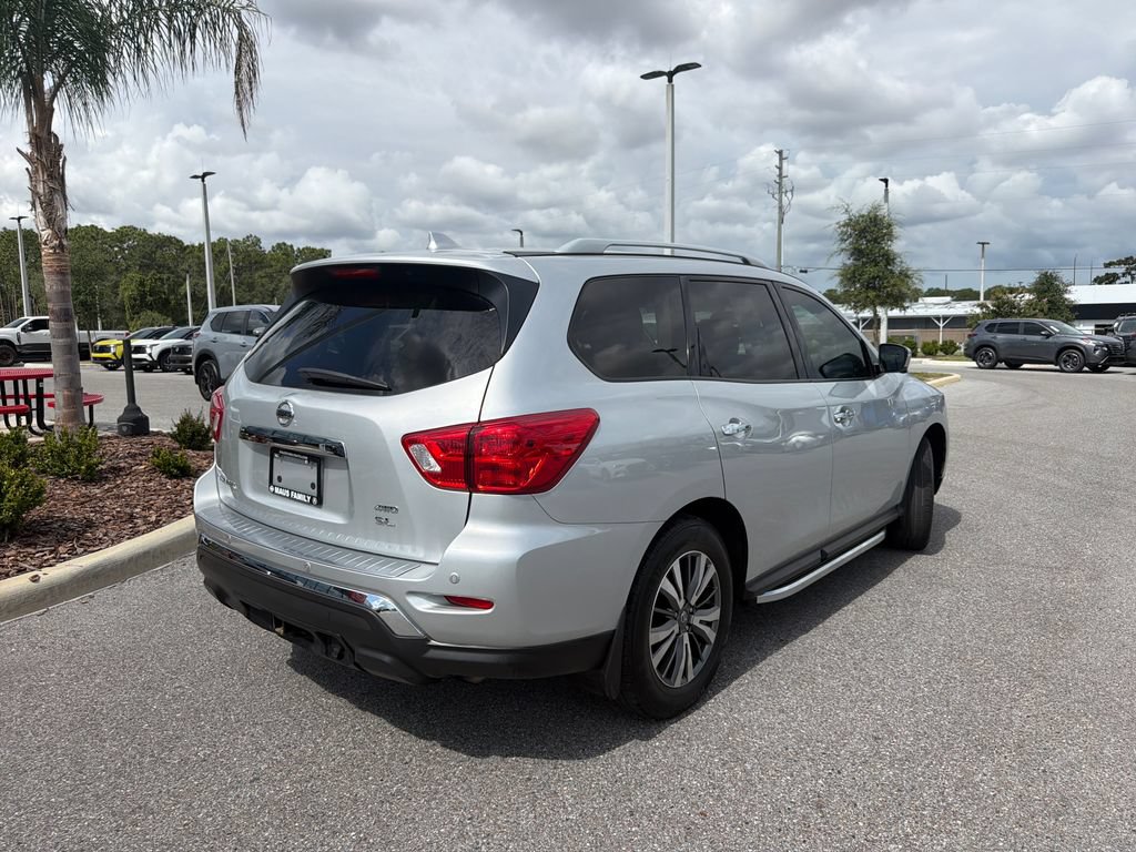 Used 2020 Nissan Pathfinder SL AWD/4WD image 7