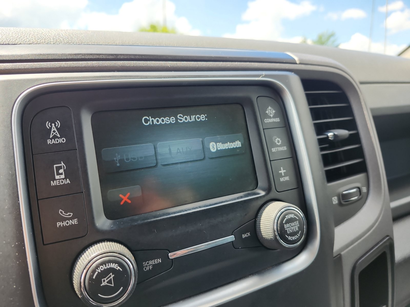 Used 2019 RAM 1500 Express w/ Express Value Package AWD/4WD image 19