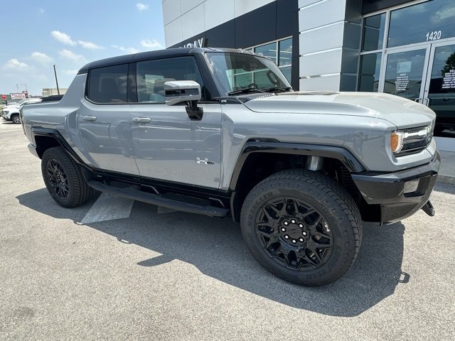 New 2025 GMC Hummer EV 2X image 2