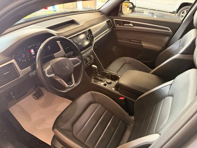 Used 2023 Volkswagen Atlas Cross Sport SEL Premium R-Line AWD/4WD image 5