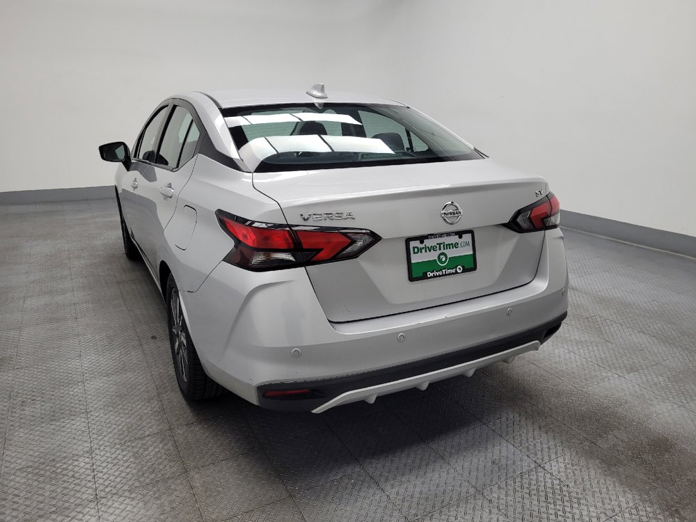 Used 2021 Nissan Versa SV FWD image 5