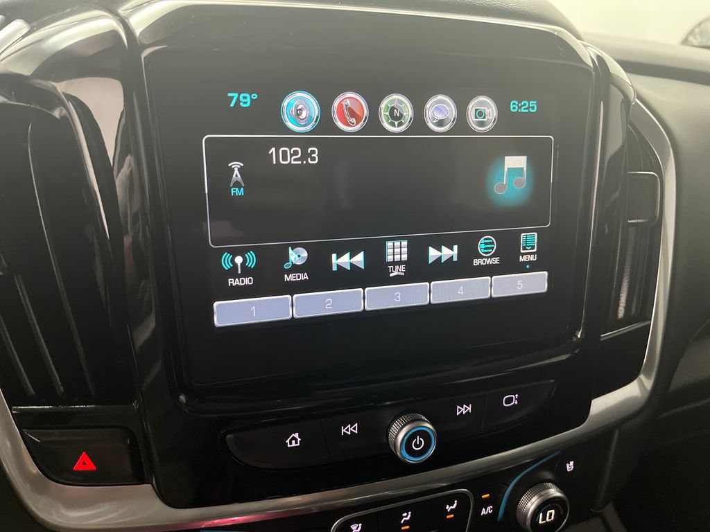 Used 2019 Chevrolet Traverse Premier FWD image 20