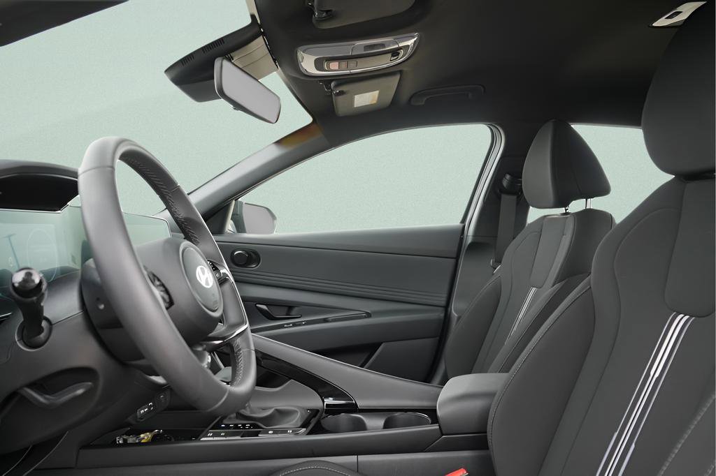 Certified 2025 Hyundai Elantra SEL FWD image 24