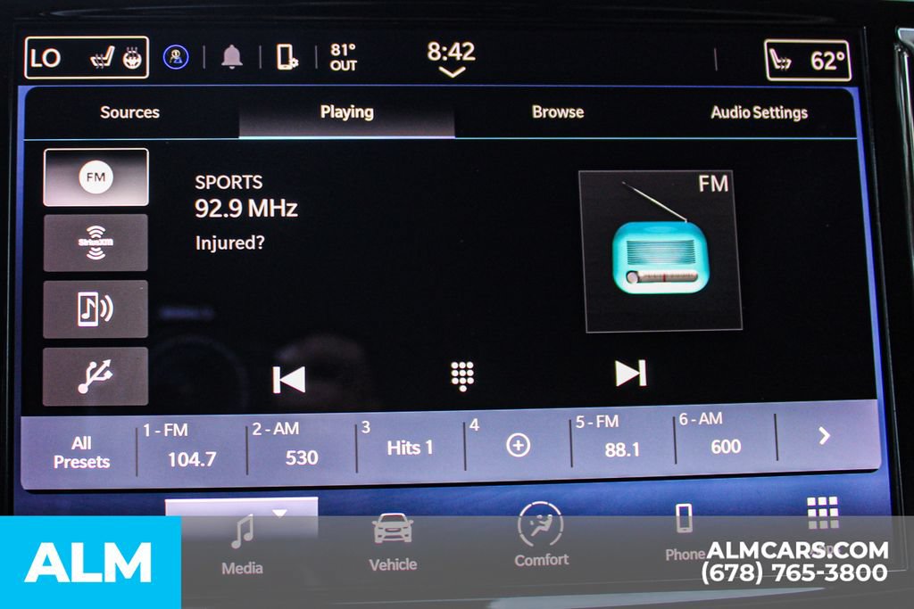 Used 2023 Chrysler Pacifica Touring-L FWD image 32