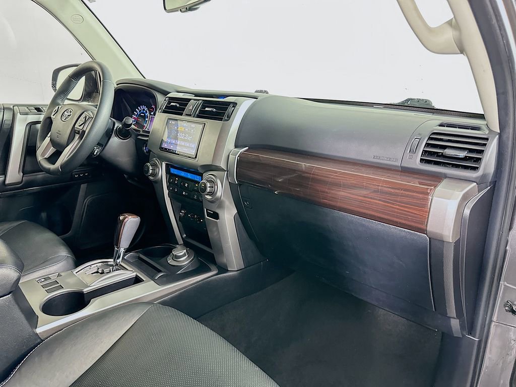 Used 2018 Toyota 4Runner Limited AWD/4WD image 29