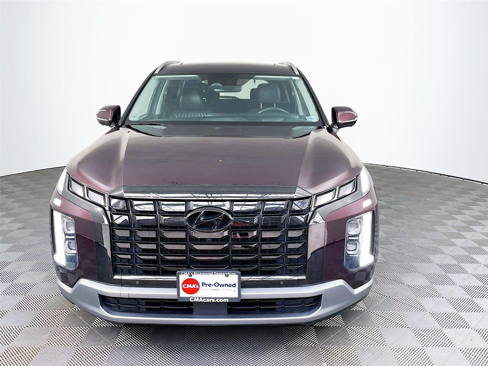 Certified 2023 Hyundai Palisade Limited w/ Cargo Package AWD/4WD image 2