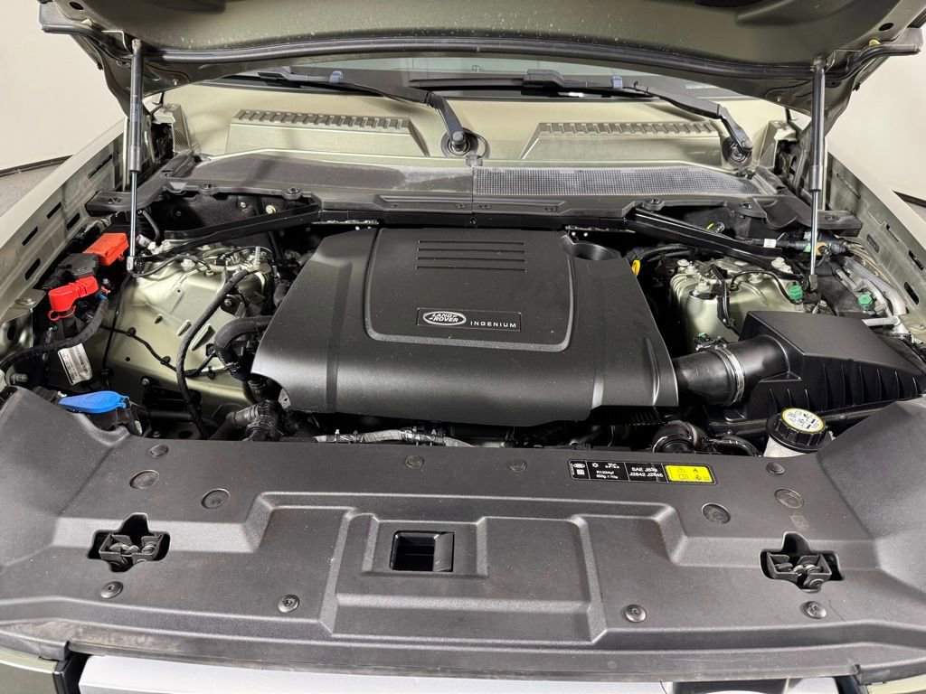 Used 2023 Land Rover Defender 110 S image 31