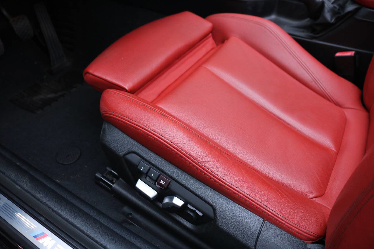 Used 2016 BMW M235i Convertible image 39