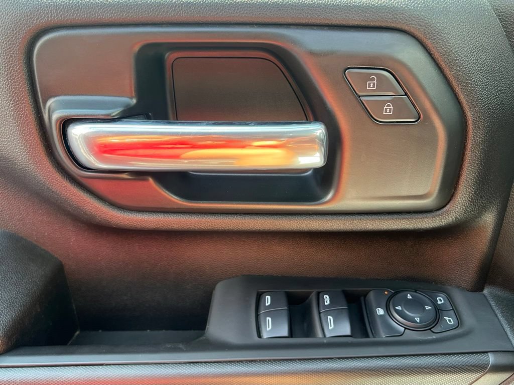 Used 2025 Chevrolet Silverado 2500 Custom w/ Custom Convenience Package AWD/4WD image 15