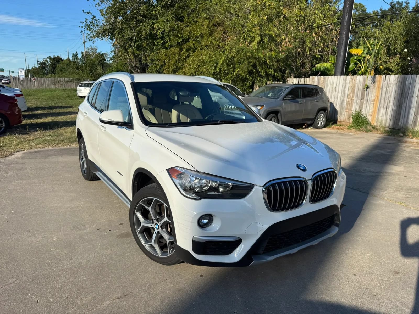 Used 2017 BMW X1 sDrive28i FWD image 2