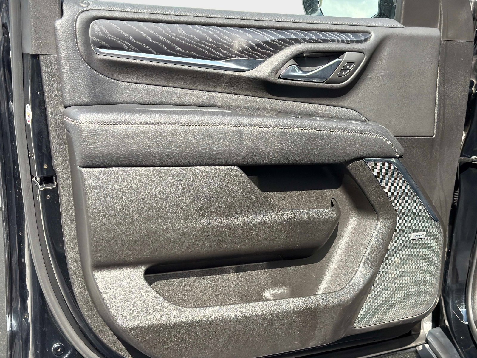 Used 2023 GMC Yukon XL Denali image 34