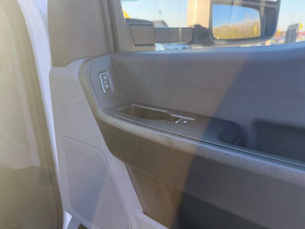 New 2025 Ford F450 XL w/ XL Chrome Package image 16