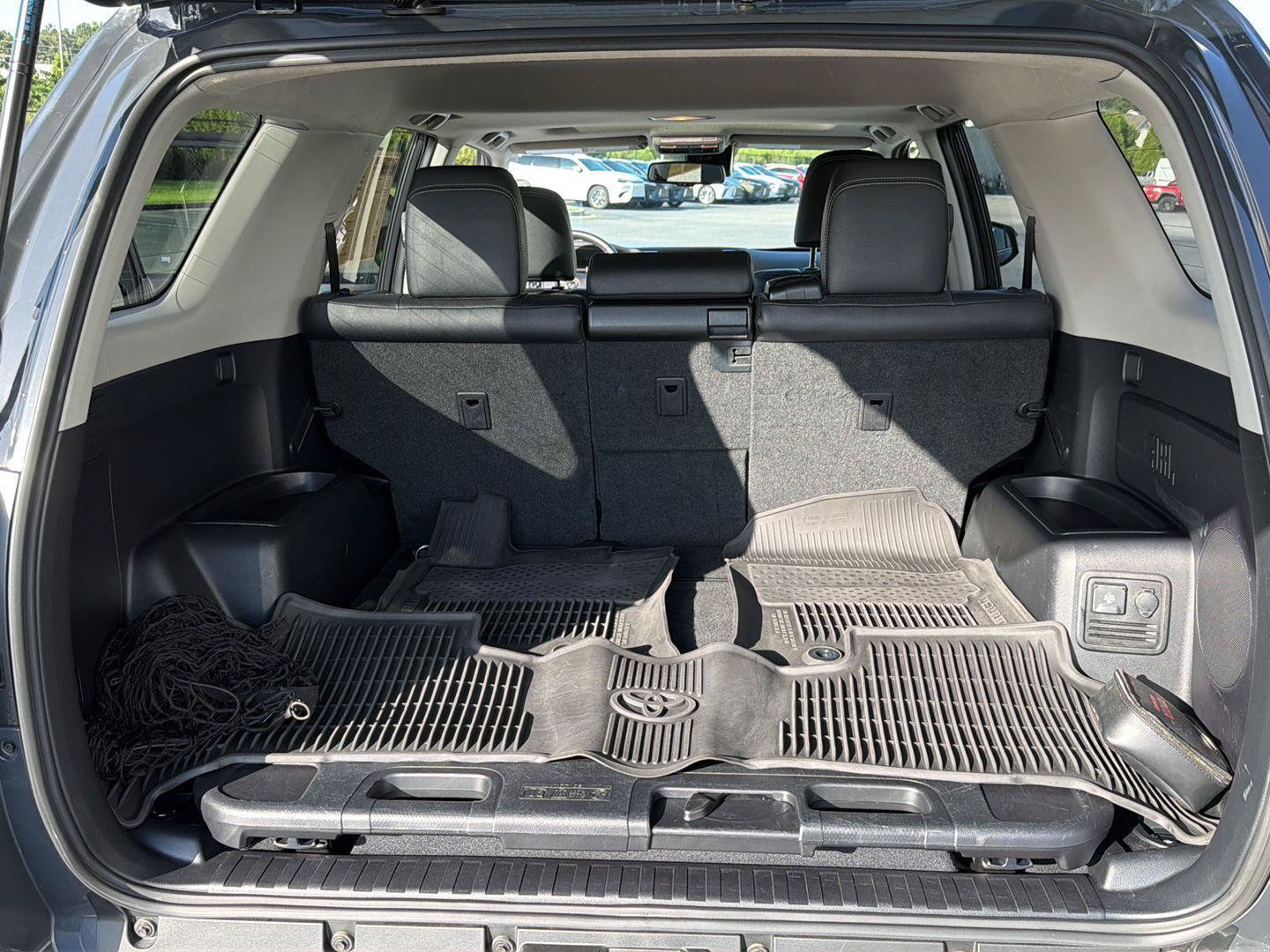 Used 2024 Toyota 4Runner Limited AWD/4WD image 37