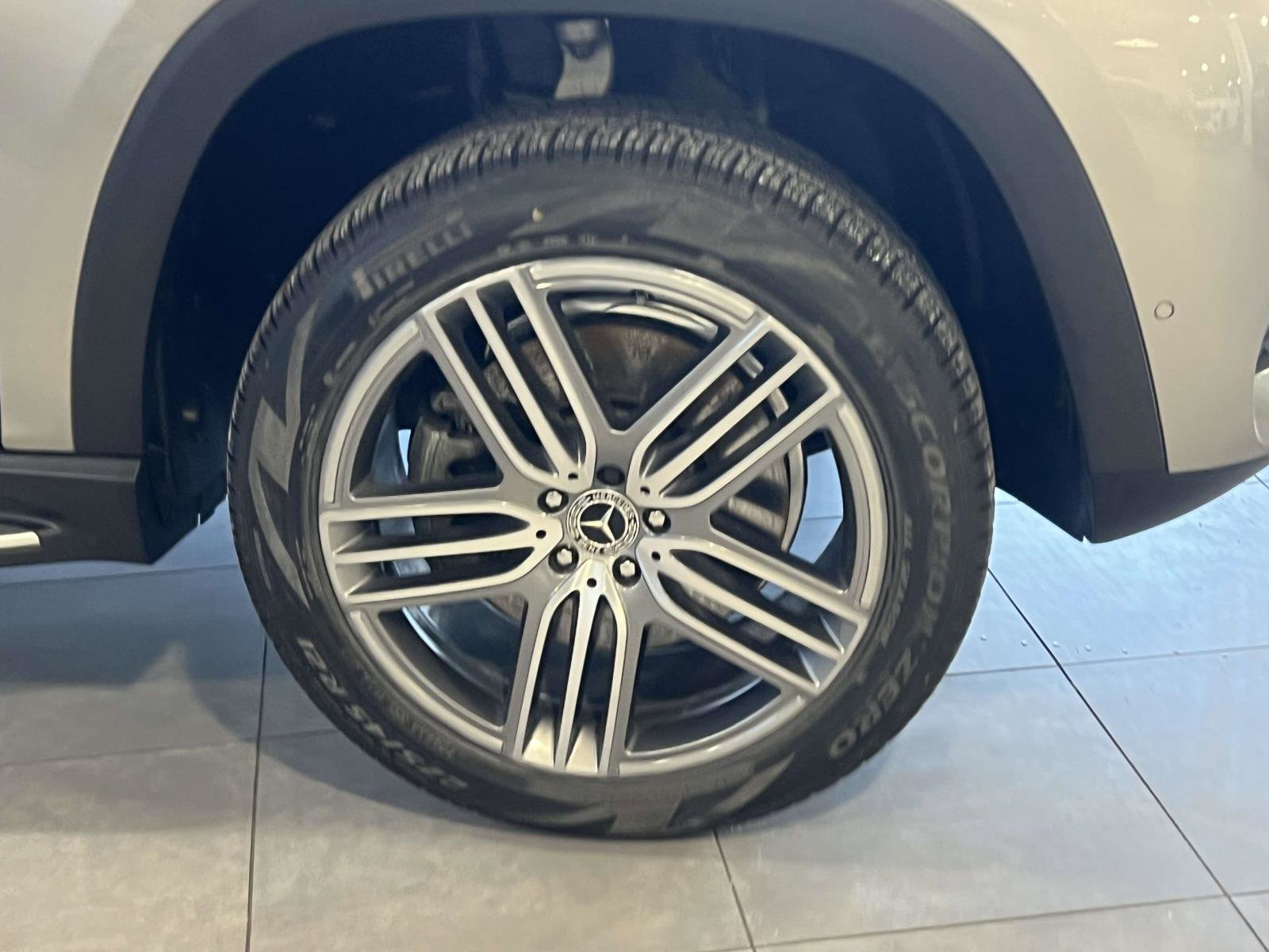 Certified 2022 Mercedes-Benz GLS 450 4MATIC image 6