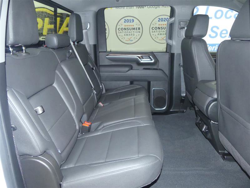 Used 2025 Chevrolet Silverado 3500 LT image 24