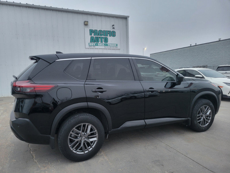 Used 2021 Nissan Rogue S image 9