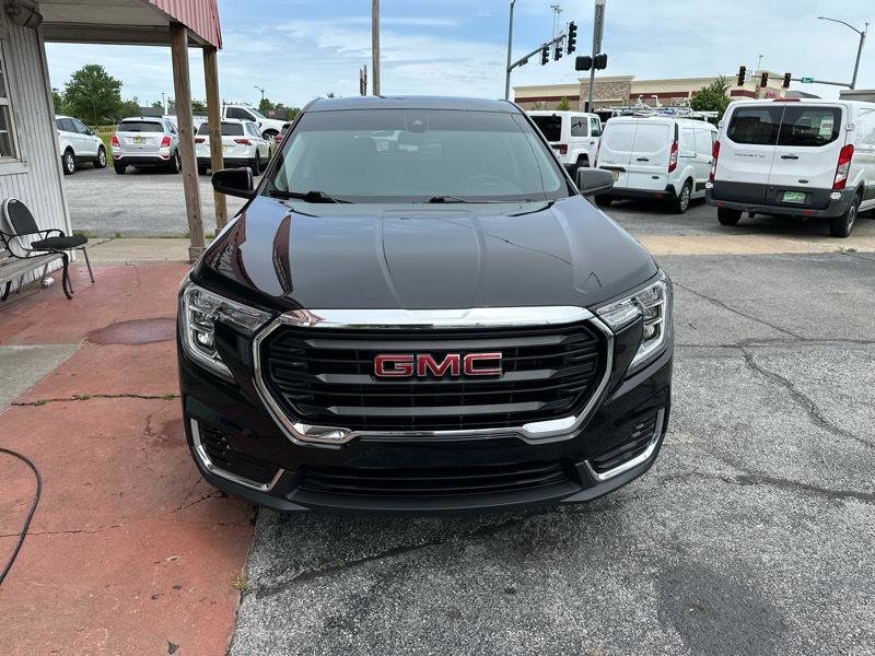 Used 2022 GMC Terrain SLE AWD/4WD image 2