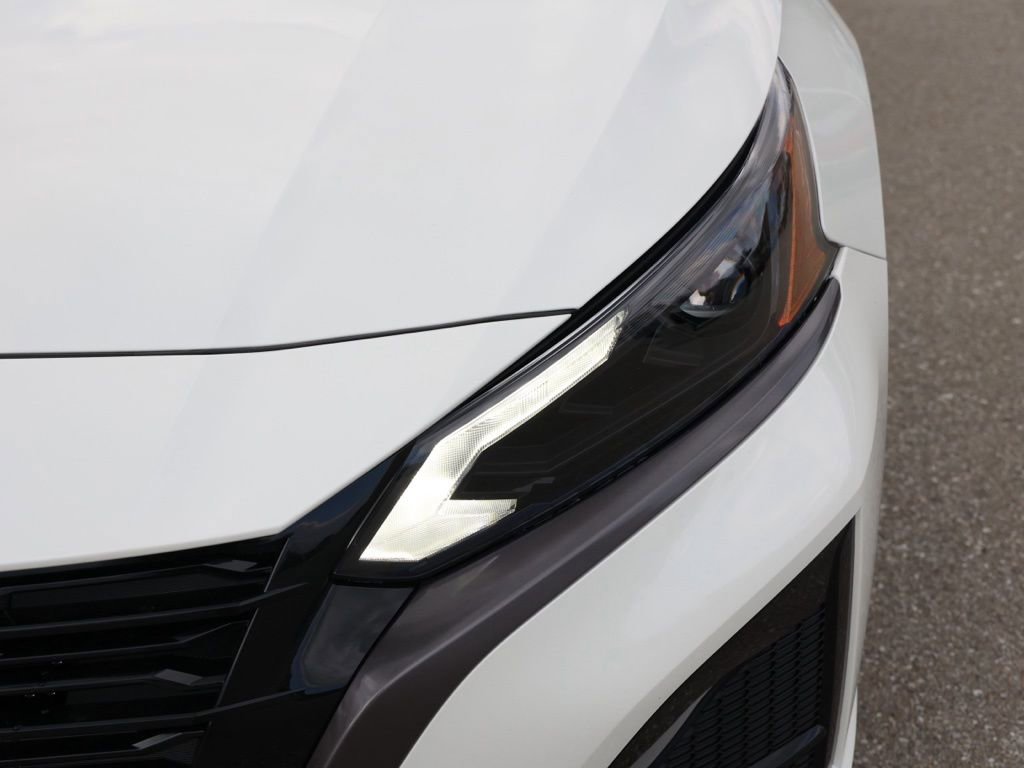 New 2026 Nissan Altima 2.5 SV image 10