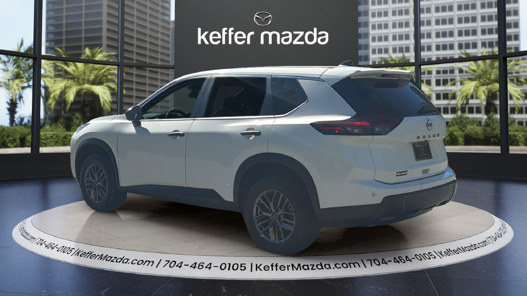 Used 2024 Nissan Rogue S FWD image 5