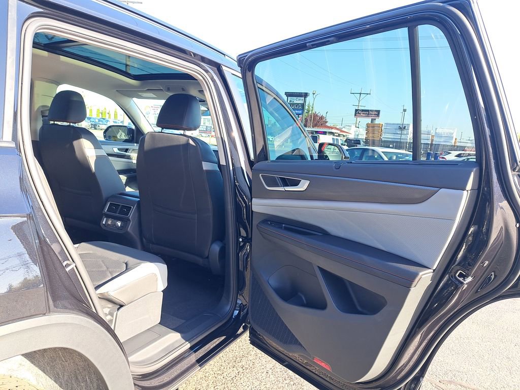 New 2026 Volkswagen Atlas Peak Edition AWD/4WD image 14