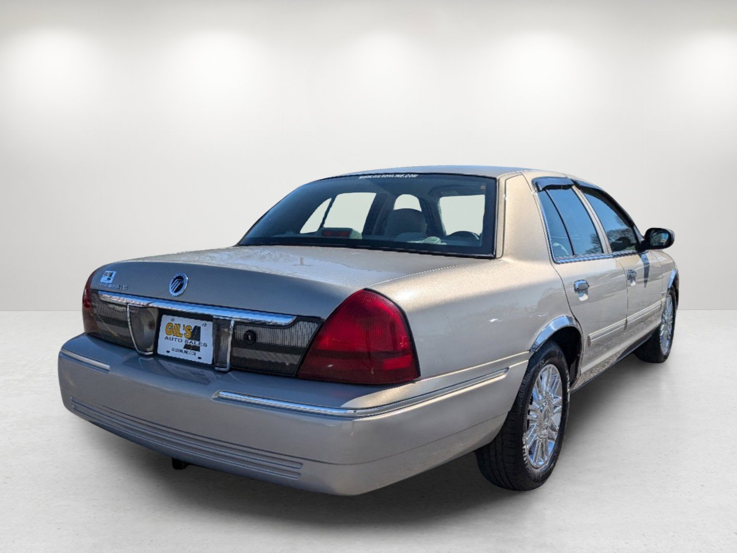 Used 2010 Mercury Grand Marquis LS image 5