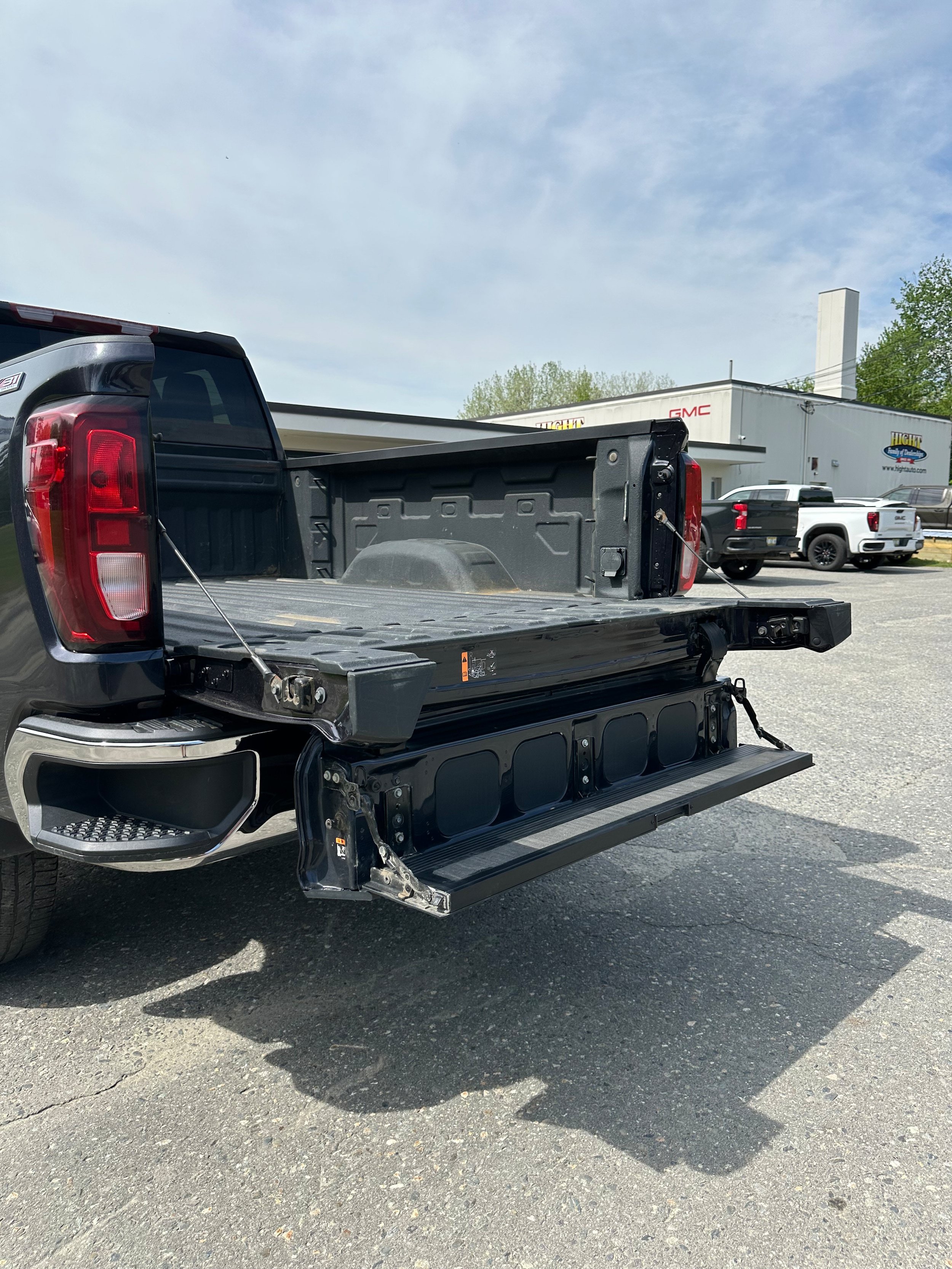 Used 2024 GMC Sierra 2500 SLE w/ SLE Value Package; AWD/4WD image 21