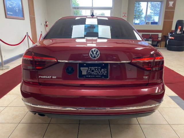 Used 2018 Volkswagen Passat 2.0T SE image 2
