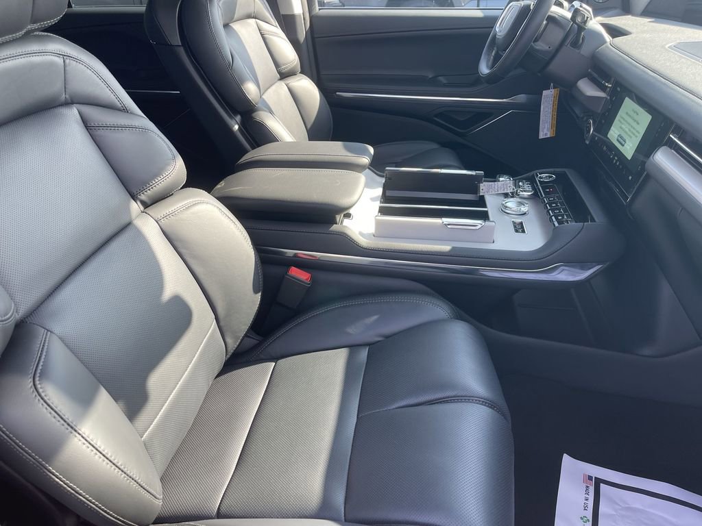 New 2026 Lincoln Navigator L Reserve image 32