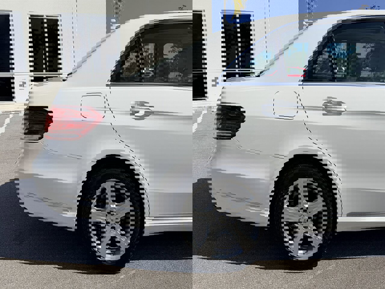 Used 2014 Mercedes-Benz E 350 Sedan w/ Premium 1 Package image 6