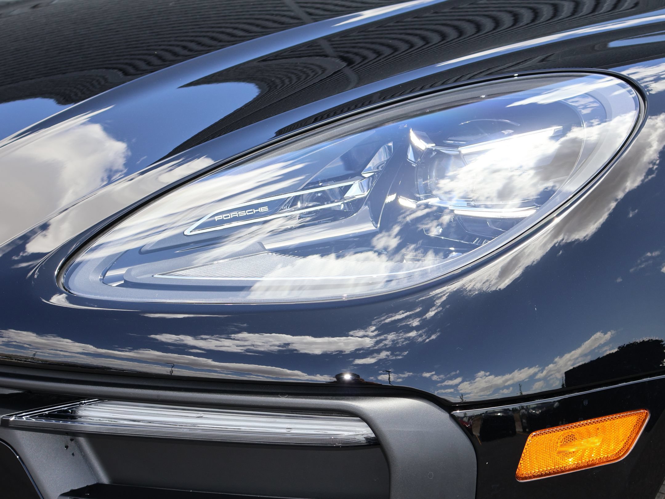 New 2026 Porsche Macan AWD/4WD image 12