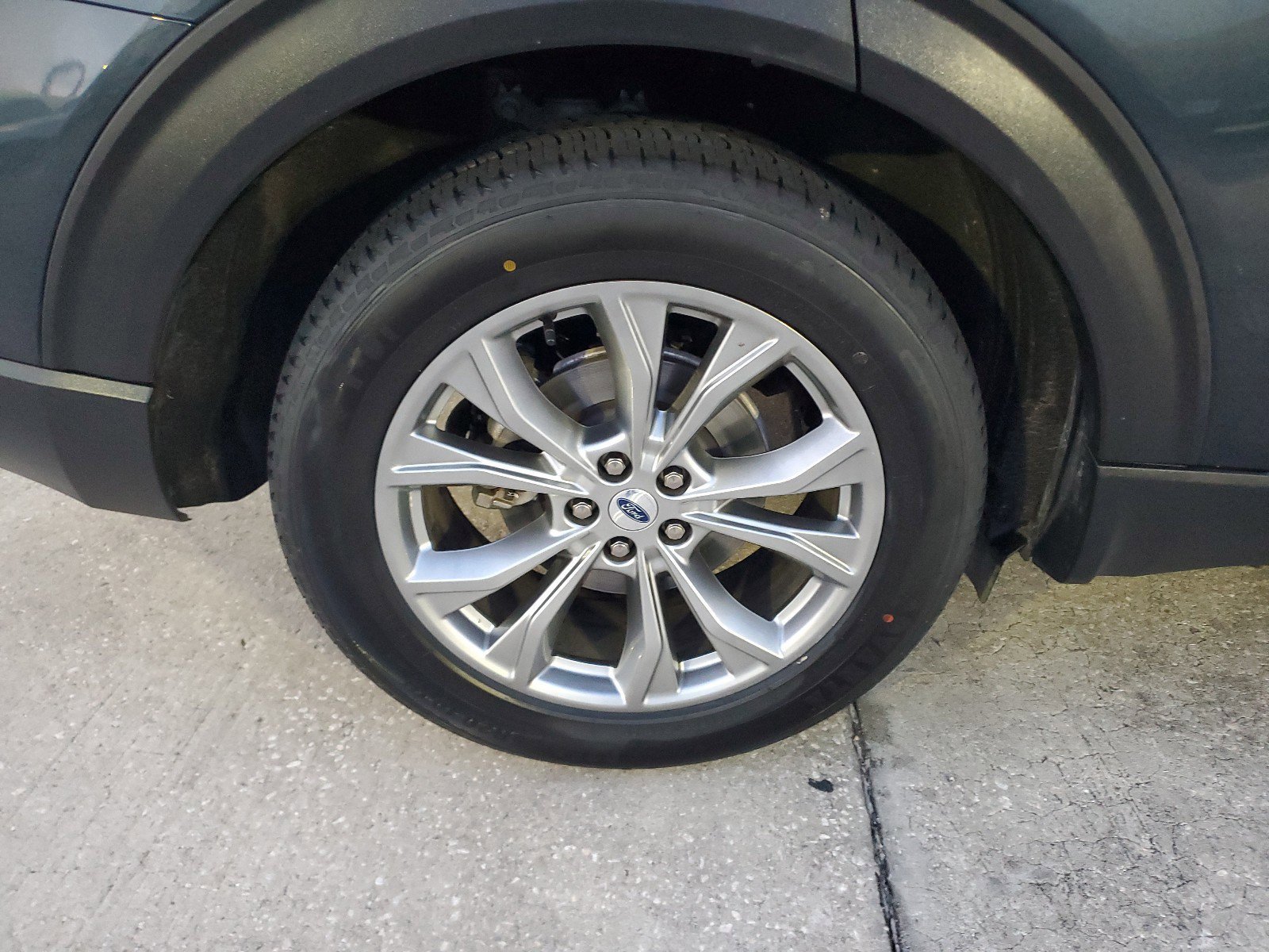 Used 2023 Ford Explorer XLT w/ Equipment Group 202A image 5