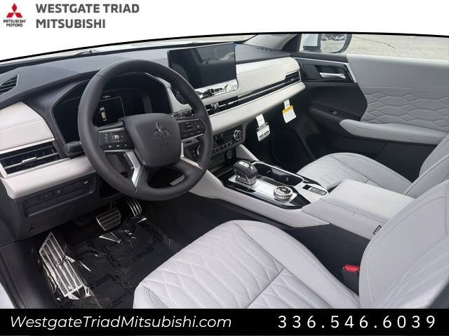 New 2026 Mitsubishi Outlander SEL FWD image 10