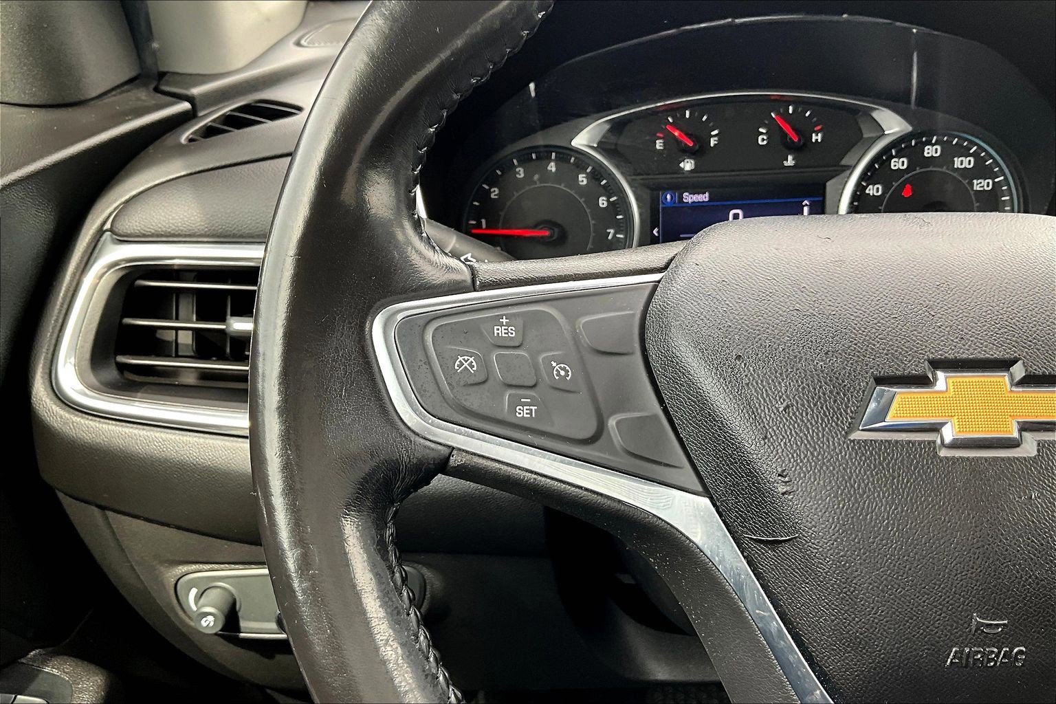 Used 2019 Chevrolet Equinox LT FWD image 19