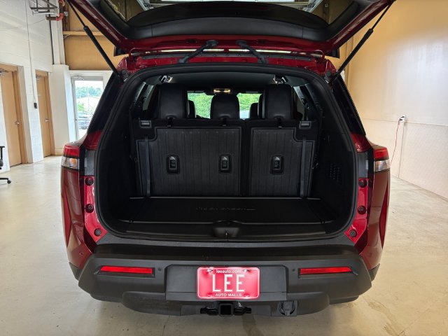 Used 2024 Nissan Pathfinder Rock Creek AWD/4WD image 22