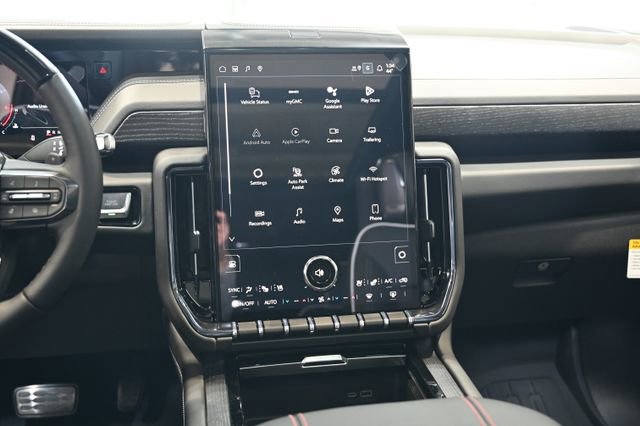 New 2026 GMC Yukon AT4 Ultimate w/ LPO, Floor Liner Package image 18