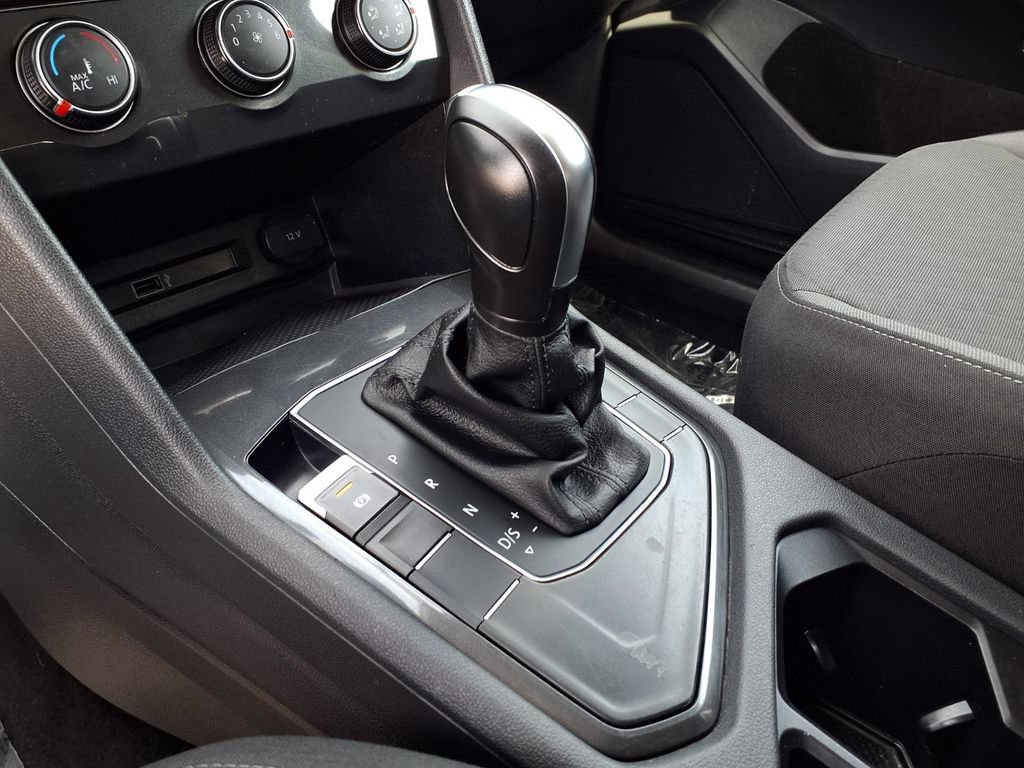 Used 2018 Volkswagen Tiguan S FWD image 18