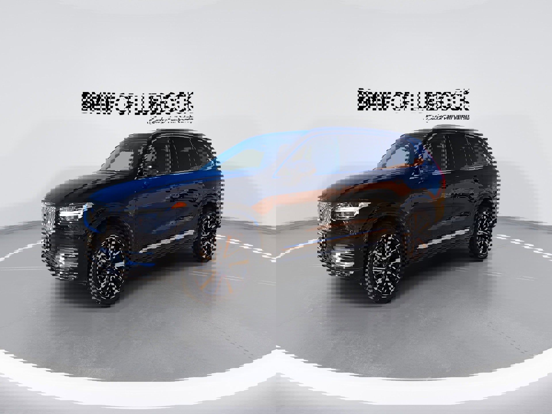 Used 2025 Volvo XC90 B5 Plus w/ Protection Package Premier image 4