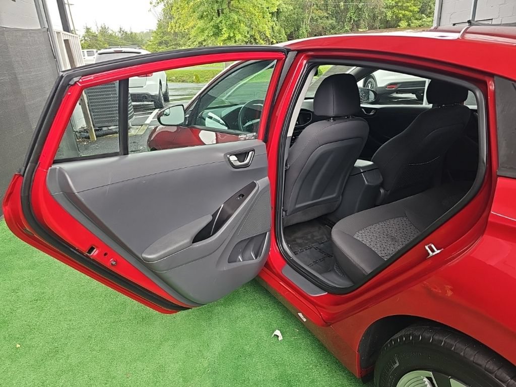 Used 2019 Hyundai Ioniq Blue FWD image 34