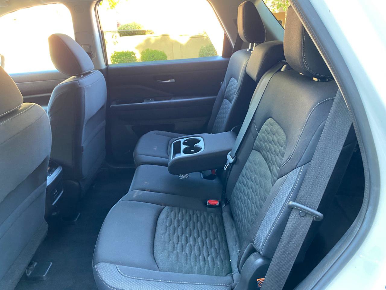 Used 2022 Nissan Pathfinder S FWD image 34