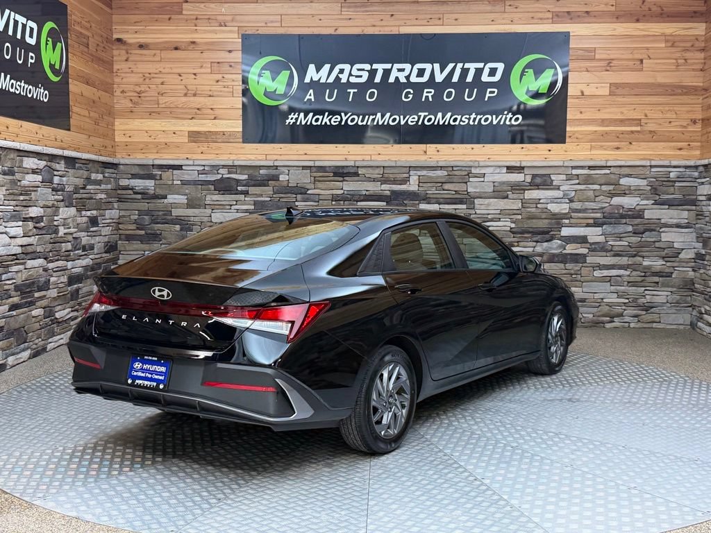 Used 2024 Hyundai Elantra SEL FWD image 20