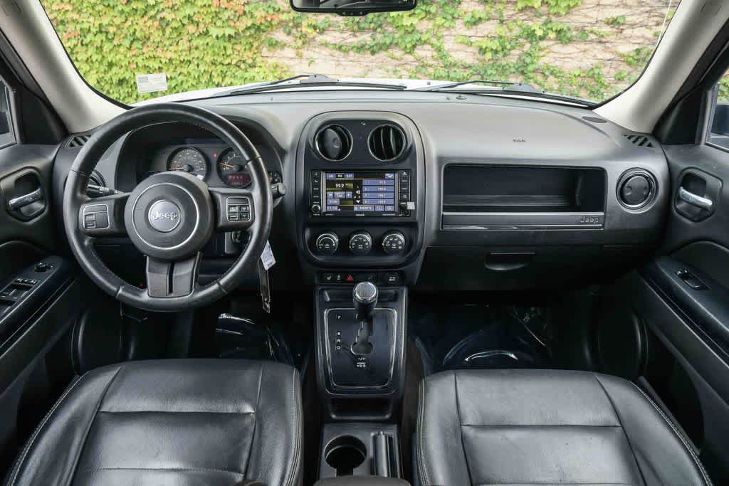 Used 2016 Jeep Patriot High Altitude FWD image 14
