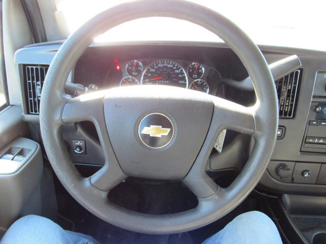 Used 2017 Chevrolet Express 2500 RWD image 28